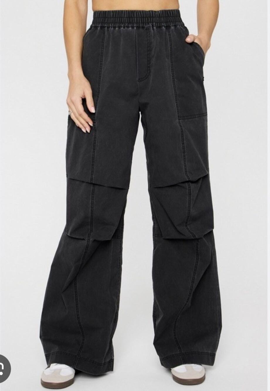Women's Fabletics Twill Utility pants In Black Size Medium Short